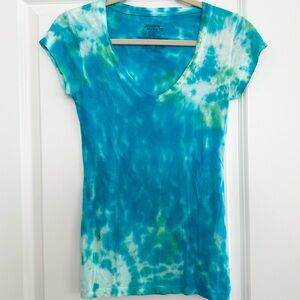Blue Tie Dye V-Neck Short Sleeve Tee